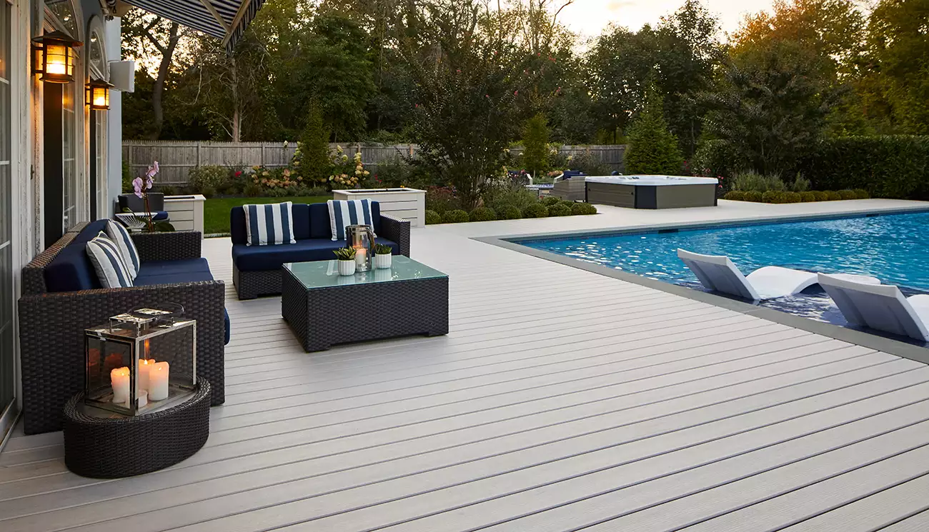 Spotlight_Decking_Feature7
